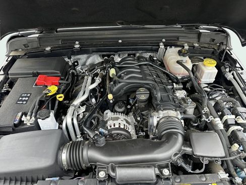 Certified 2024 Jeep Gladiator Sport image 23