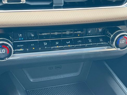 New 2026 Chevrolet Equinox ACTIV w/ Convenience Package III image 18