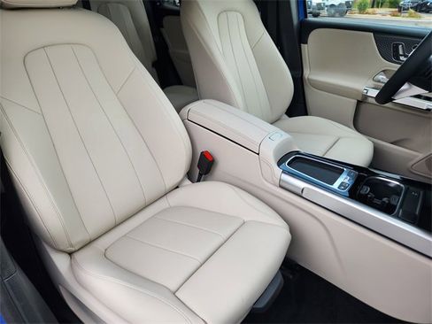 New 2026 Mercedes-Benz GLB 250 4MATIC image 16