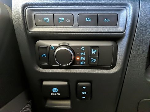 Used 2022 Ford F150 Lightning Lariat image 24