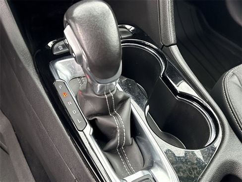 Certified 2021 Buick Encore GX Preferred w/ Cold Weather Comfort Package image 15