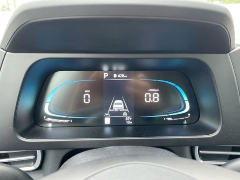 Used 2025 Hyundai Elantra SE image 41