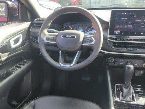 Used 2022 Jeep Compass Latitude image 9