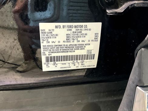Used 2022 Ford Explorer XLT w/ Equipment Group 202A AWD/4WD image 19