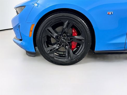 Used 2023 Chevrolet Camaro LT RWD image 29