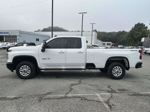 Used 2024 Chevrolet Silverado 2500 LT AWD/4WD image 4
