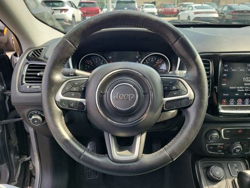 Used 2019 Jeep Compass Limited AWD/4WD image 21