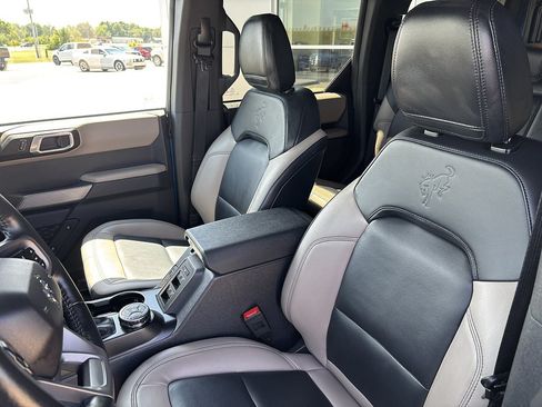 Used 2023 Ford Bronco Wildtrak AWD/4WD image 11