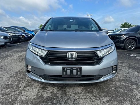 Used 2023 Honda Odyssey Touring image 2