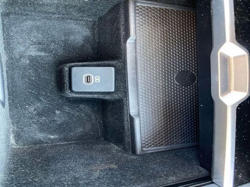 Used 2023 Land Rover Range Rover SE image 15