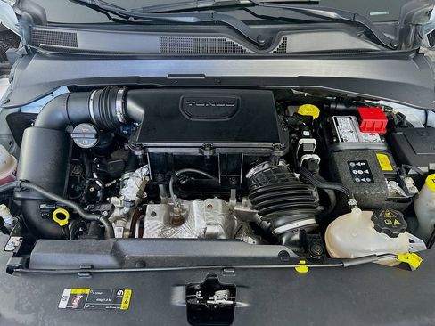 Used 2024 Jeep Compass Latitude image 32