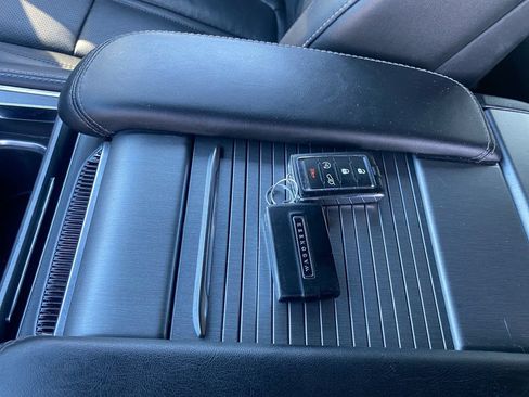 Used 2023 Jeep Wagoneer 2WD image 33