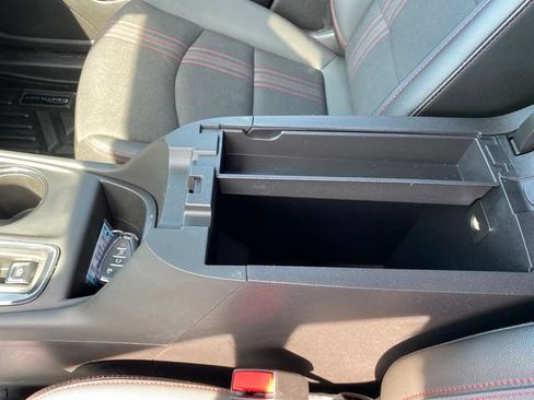 Used 2022 Chevrolet Equinox RS w/ LPO, Cargo Package FWD image 14