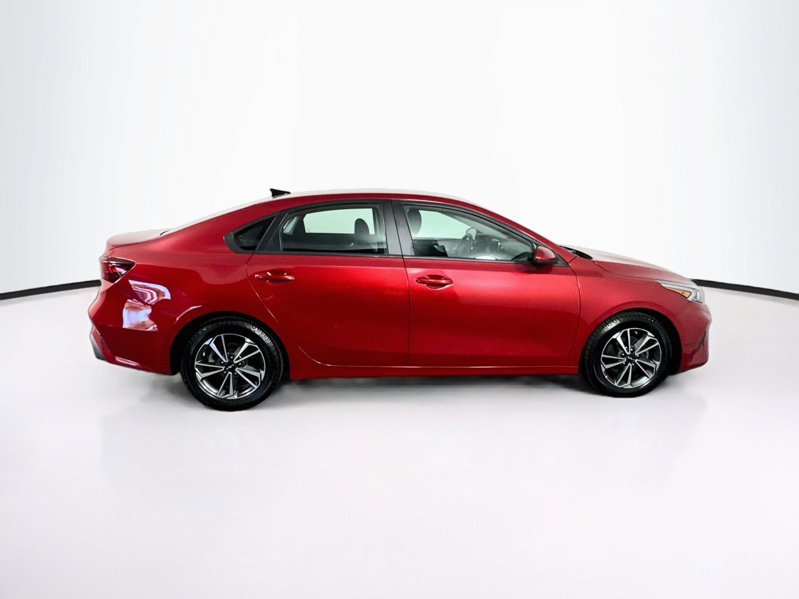 Used 2022 Kia Forte LXS FWD image 7