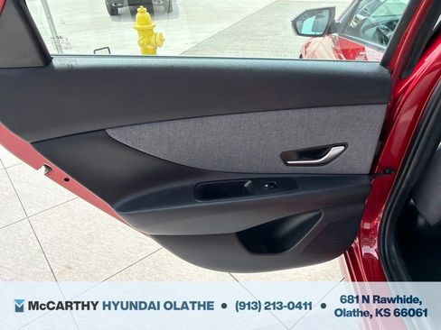 Certified 2024 Hyundai Elantra Limited FWD image 22