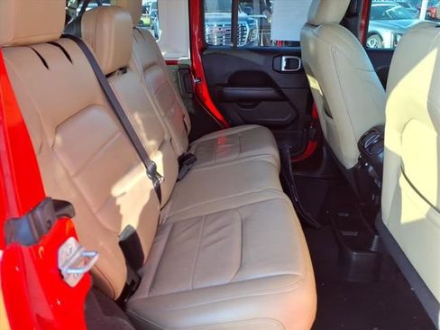 Used 2018 Jeep Wrangler Unlimited Sahara AWD/4WD image 22