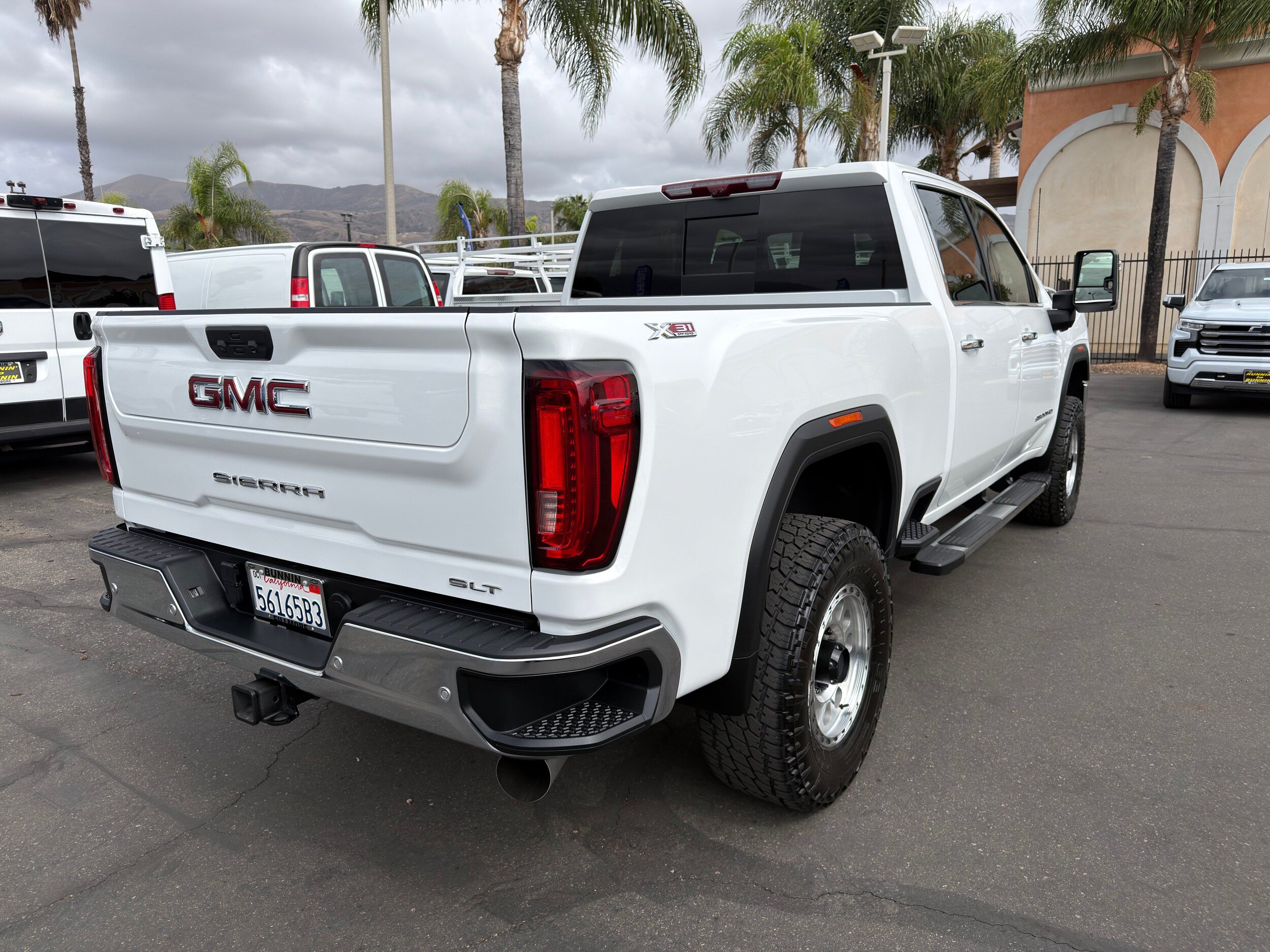 Used 2020 GMC Sierra 3500 SLT w/ SLT Premium Plus Package AWD/4WD image 8