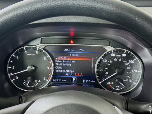 Used 2025 Nissan Altima 2.5 SV AWD/4WD image 12