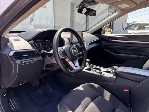 Used 2021 Nissan Altima 2.5 SV AWD/4WD image 13