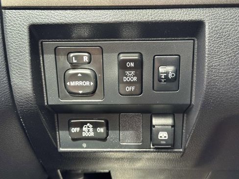 Used 2014 Toyota Tundra SR5 w/ TRD Off Road Package image 16