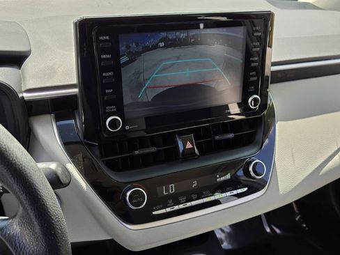 Used 2022 Toyota Corolla LE w/ LE Convenience Package image 21