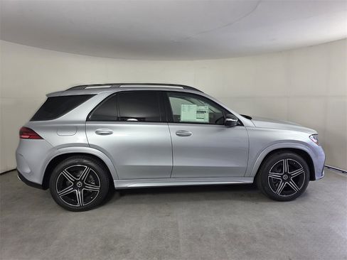 New 2026 Mercedes-Benz GLE 450 4MATIC image 3