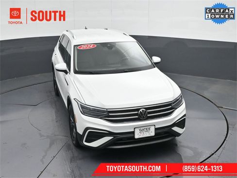Used 2024 Volkswagen Tiguan SE image 51