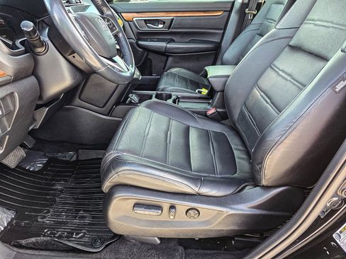 Used 2019 Honda CR-V Touring image 13