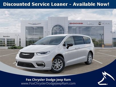 New 2026 Chrysler Pacifica Select
