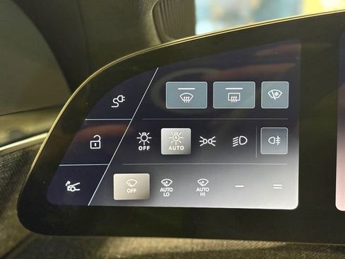 Used 2024 Lucid Air Touring image 15