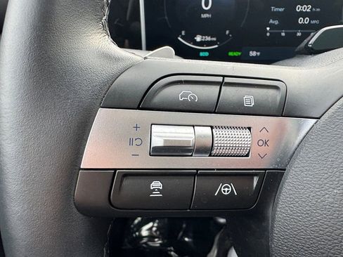 Used 2025 Hyundai Tucson Limited AWD/4WD image 19