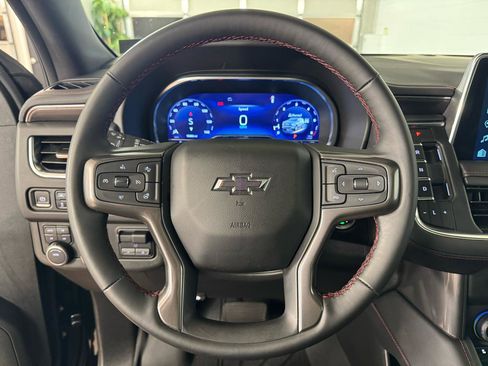 Used 2024 Chevrolet Suburban RST w/ Luxury Package image 21