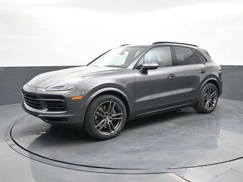 Certified 2021 Porsche Cayenne S image 1
