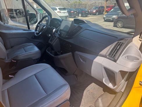 Used 2015 Ford Transit 250 T-250 image 17
