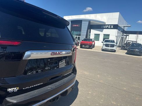 Used 2021 GMC Yukon XL Denali image 38
