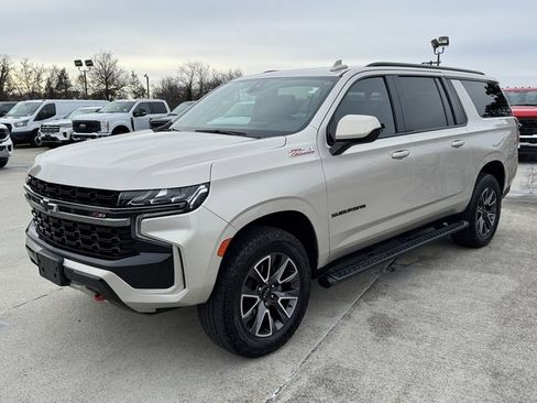 Used 2021 Chevrolet Suburban Z71 w/ Rear Media and Nav Package image 12