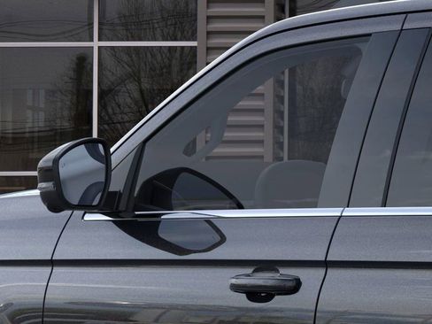 New 2025 Ford Expedition Active image 20