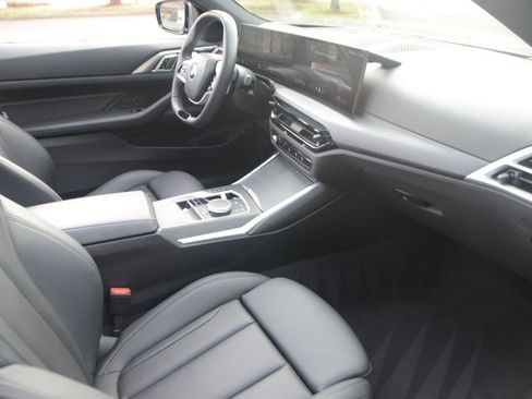 Used 2025 BMW 430i xDrive Convertible image 4