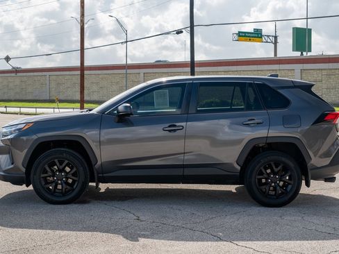 Used 2023 Toyota RAV4 LE image 4