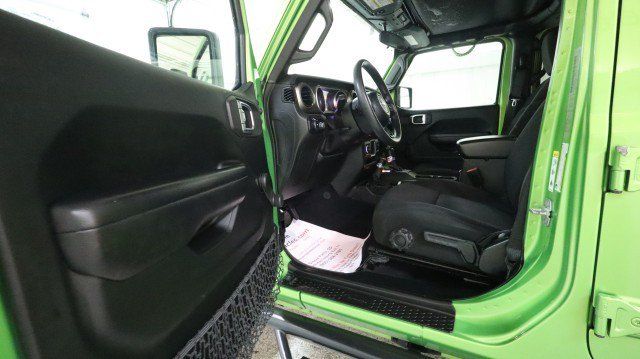 Used 2018 Jeep Wrangler Unlimited Sport AWD/4WD image 9