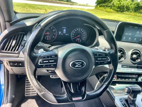 Used 2020 Kia Stinger GT RWD image 17