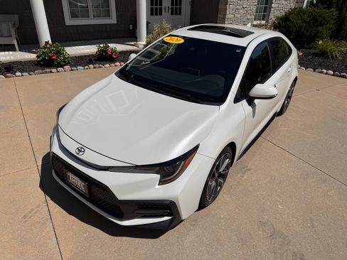 Used 2020 Toyota Corolla XSE FWD image 29