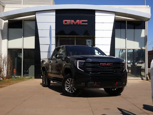 Used 2022 GMC Sierra 1500 AT4 w/ AT4 Premium Package image 1
