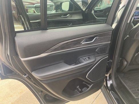 Certified 2023 Jeep Grand Cherokee Limited image 20