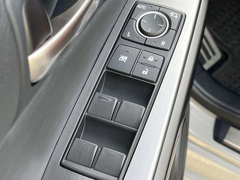 Certified 2025 Lexus IS 500 w/ F-Sport Performance RWD image 29