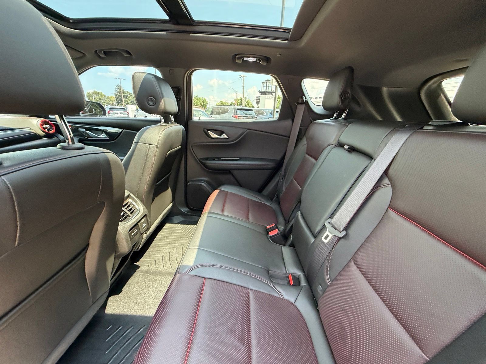 Used 2019 Chevrolet Blazer RS FWD image 5