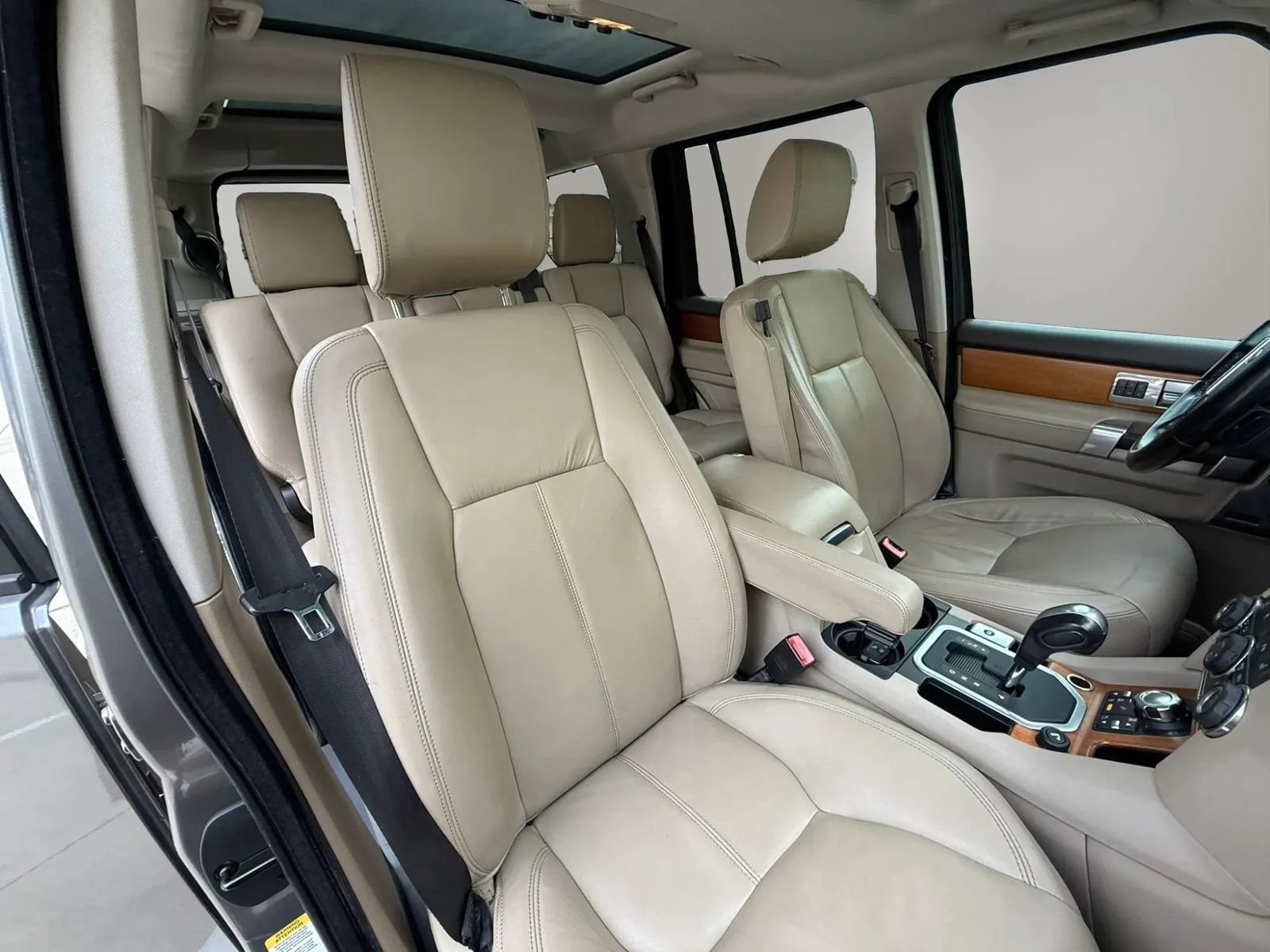 Used 2010 Land Rover LR4 HSE LUX AWD/4WD image 18