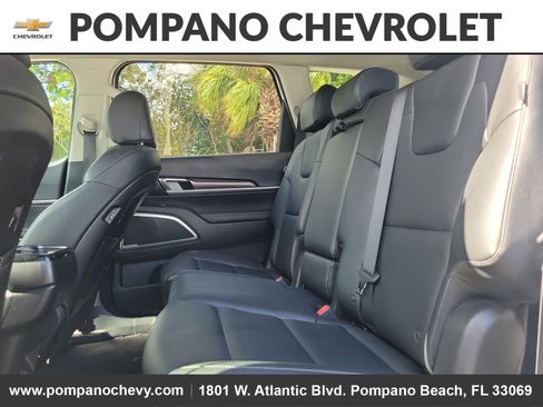 Used 2023 Kia Telluride LX image 12