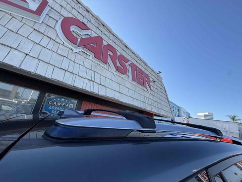 Used 2018 Toyota RAV4 SE w/ All Weather Liner Package FWD image 50