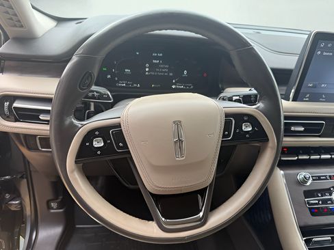 Used 2023 Lincoln Aviator Reserve w/ Equipment Group 201A AWD/4WD image 12